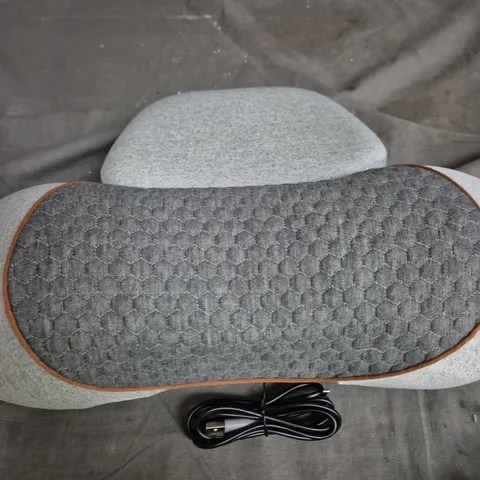 COSSEAL MASSAGE CUSHION USB POWERED – GREY HEX QUILT WITH LEATHER PATCH 