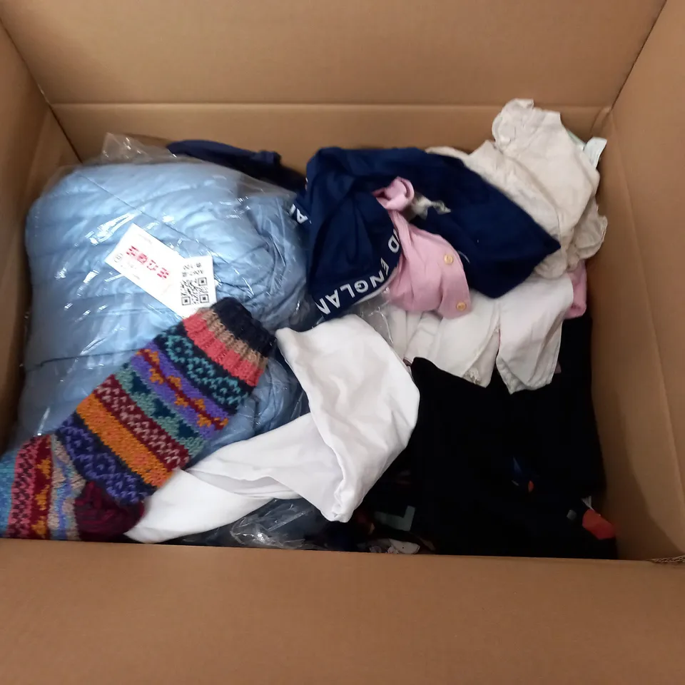 LARGE QUANTITY OF ASSORTED KIDS CLOTHING ITEMS 