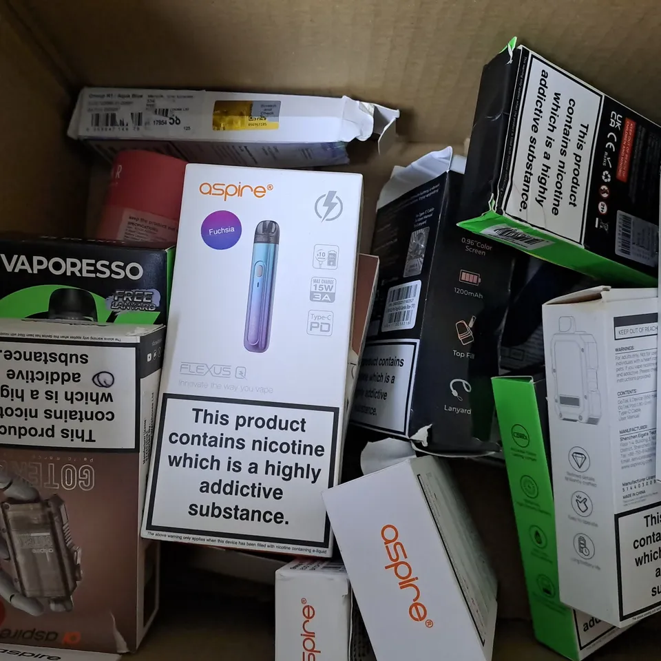 APPROXIMATELY 20 ASSORTED E-CIGARETTE PRODUCTS TO INCLUDE VAPORESSO LUXE QS, VOOPOO DRAG H40, INNOKIN KLYPSE 