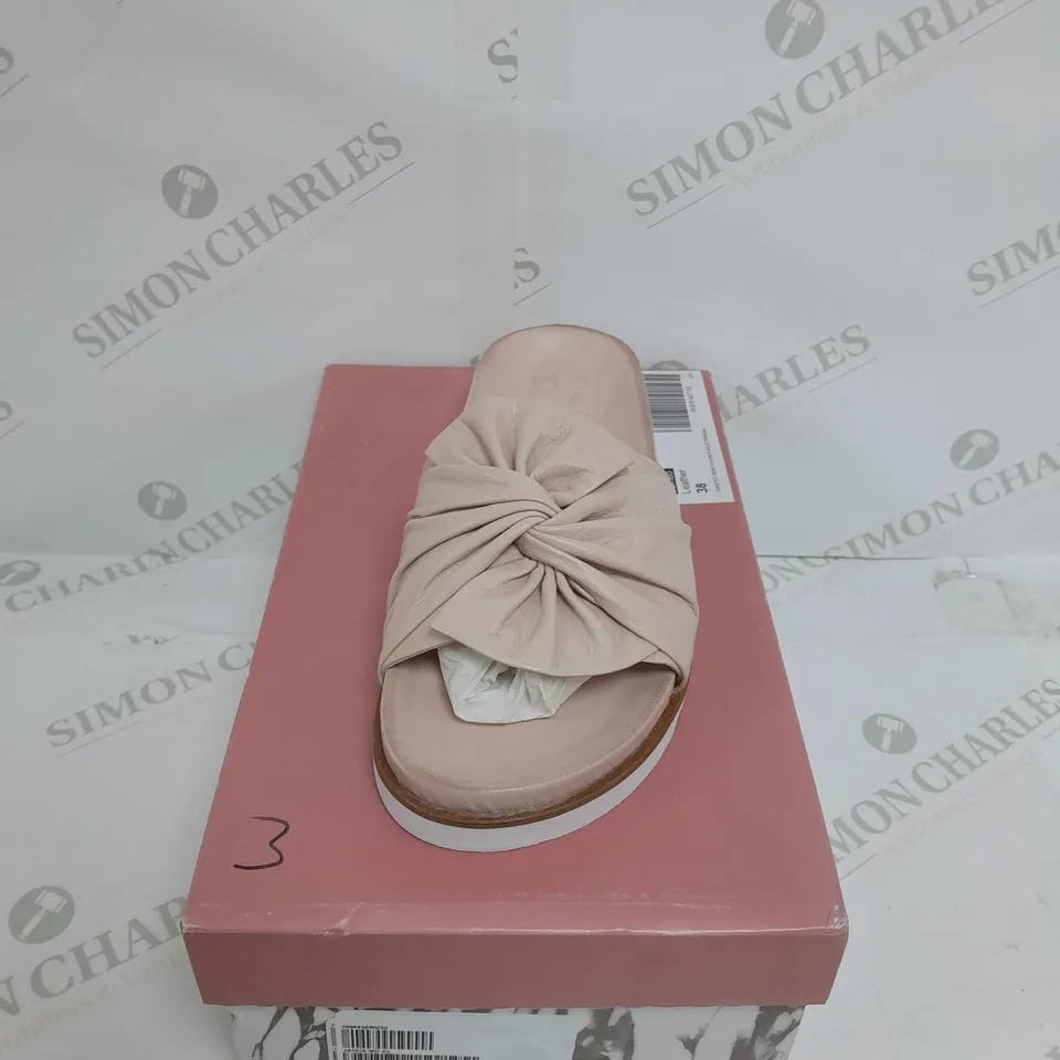 MODA IN PELLE OMYRA TWIST SLIDE SANDAL SIZE 5