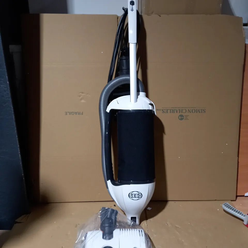 SEBO FELIX VACUUM