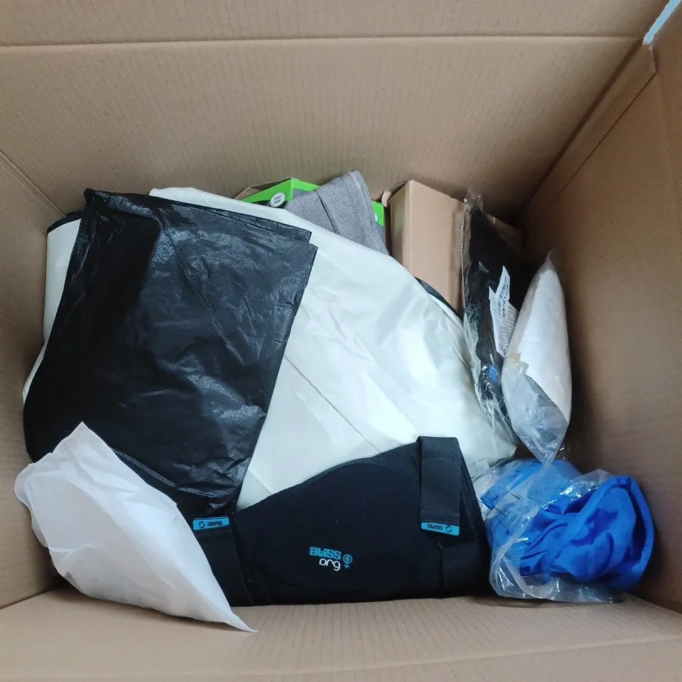 APPROXIMATELY 20 ASSORTED HOUSEHOLD ITEMS TO INCLUDE BACKPACK, PAMPERS PREEMIE NAPPIES ETC
