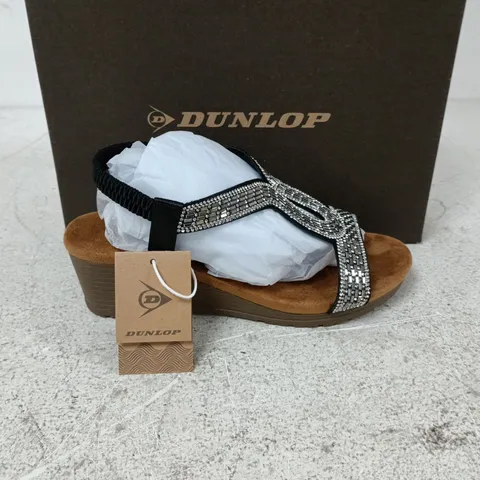 BOXED PAIR OF LDUNLOP VERONA SANDALS IN BLACK - EU 39