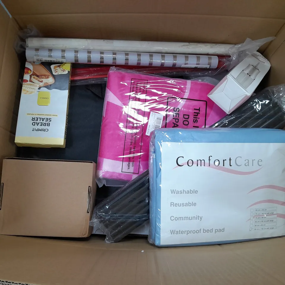 APROXIMATELY 20 ASSORTED HOUSEHOLD ITEMS TO INCLUDE BEDDING , WALLPAPER , BREAD SEALERS , ETC 