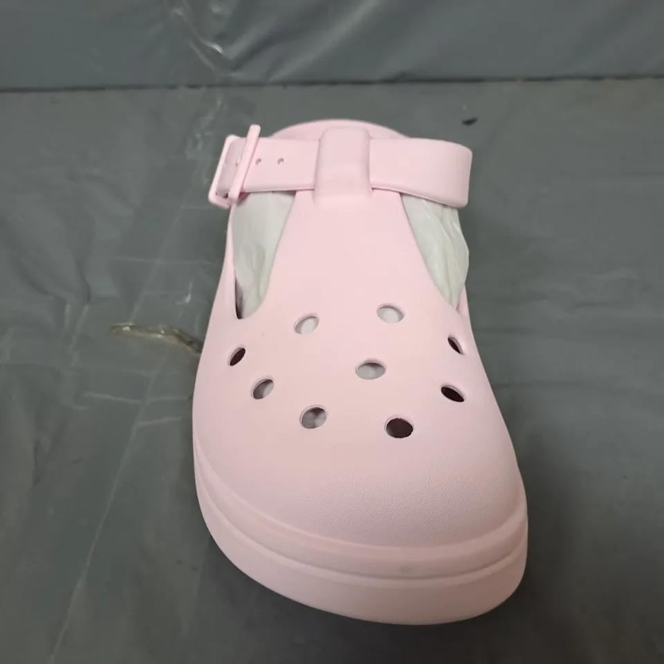 PAIR OF CROCS CLASSIC MARY JANE CLOGS IN PINK - M6/W8