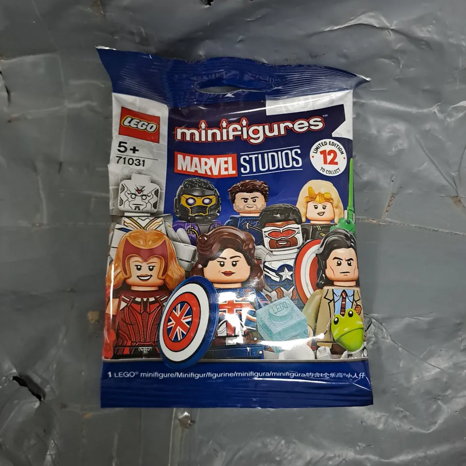 APPROXIMATELY 30 SEALED LEGO MARVEL STUDIOS MINIFIGURES BLIND BAGS 