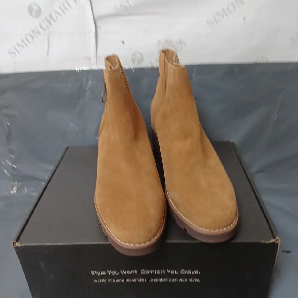 VIONIC LADIES ANKLE BOOTS SUEDE TAN SIZE 6