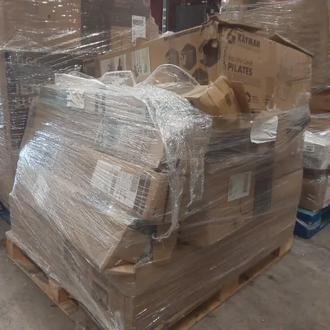 PALLET OF ASSORTED E-COMMERCE GOODS AND PRODUCTS TO INCLUDE: ALL-IN-ONE PILATES REFORMER, GARDEN PARASOLS, SUITCASES, SAFETY GATE ECT