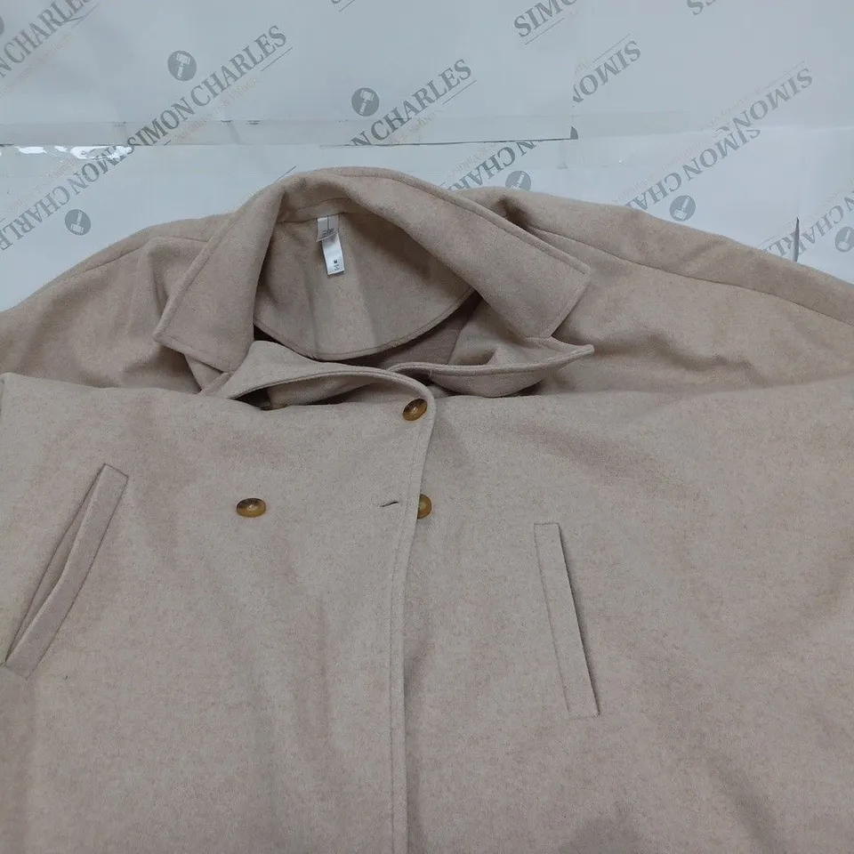 BOX OF CLOTHES TO INCLUDE MARLA WYNEE JACKETS