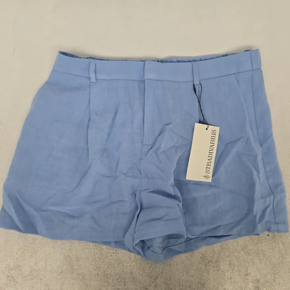 STRADIVARIUS SHORTS IN POWDER BLUE SIZE UK 12