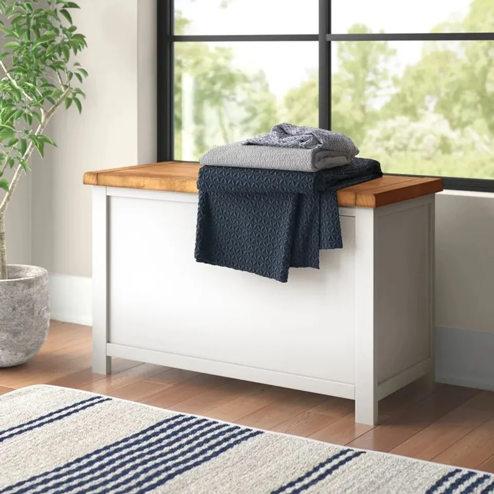 BOXED POMPEY BLANKET CHEST - WHITE (1 BOX)