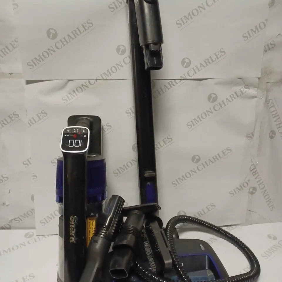 SHARK COMPLETE HOME CORDLESS STICK VACUUM