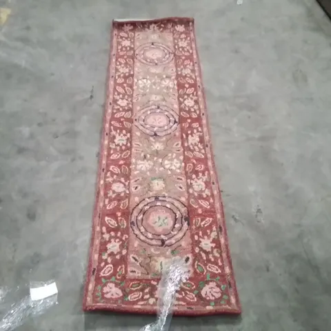 QUALITY DESIGNER AREA RUG - APPROXIMATELY 200X70CM