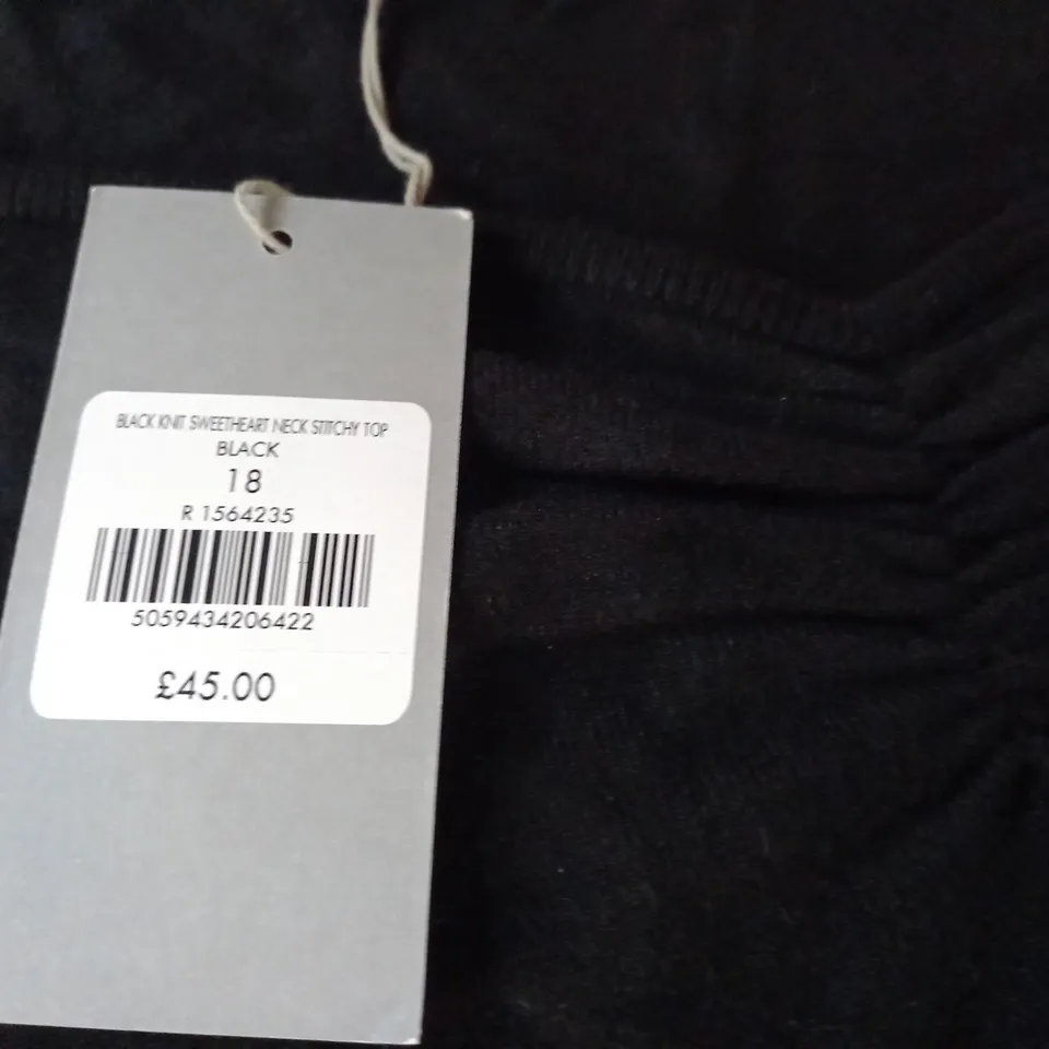 OLIVER BONAS SWEETHEART NECK STITCH TOP IN BLACK - 18
