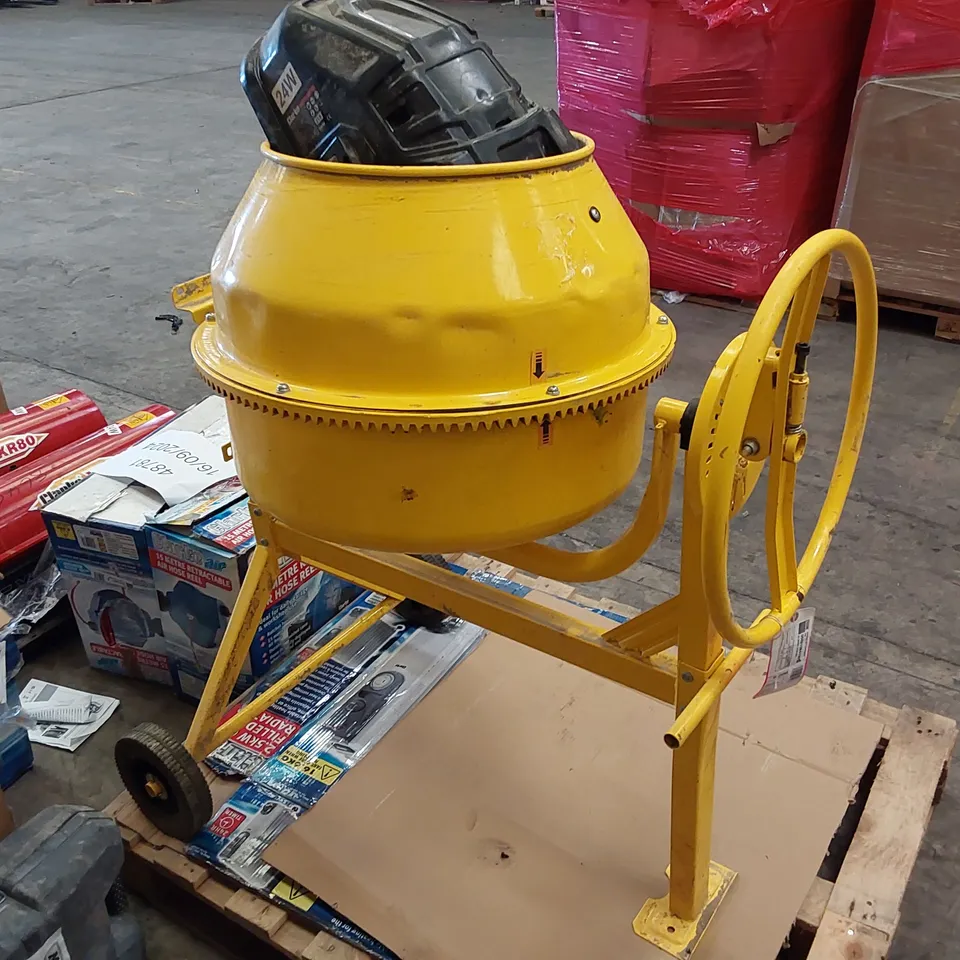 CLARKE CCM125D 550W CONCRETE MIXER