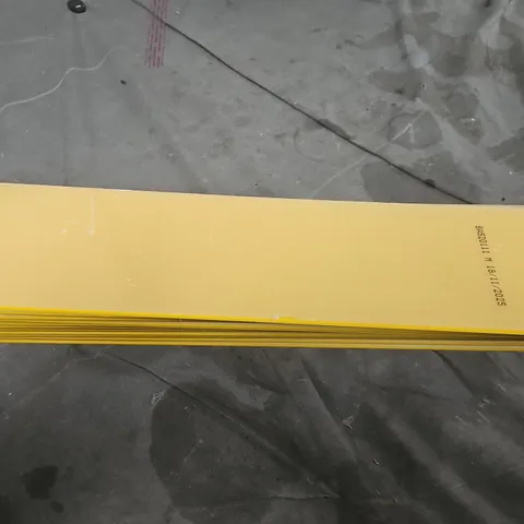 SET OF 10 BLANK YELLOW LICENCE PLATES 