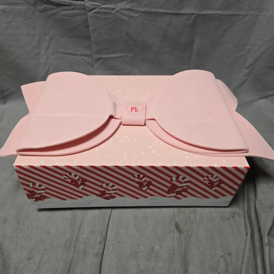 BOXED P.LOUISE 8PC GIFTSET TO INCLUDE RICH CREAM, MOISTURISER AND PRIMER, LIP CONDITIONER, ETC