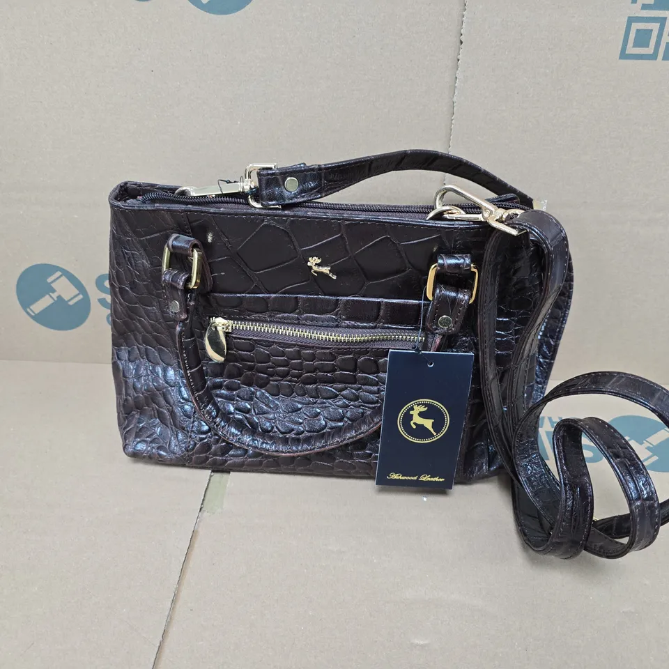 ASHWOOD LEATHER DARK BROWN CROCODILE-EMBOSSED HANDBAG WITH FRONT ZIP POCKET AND DETACHABLE STRAP