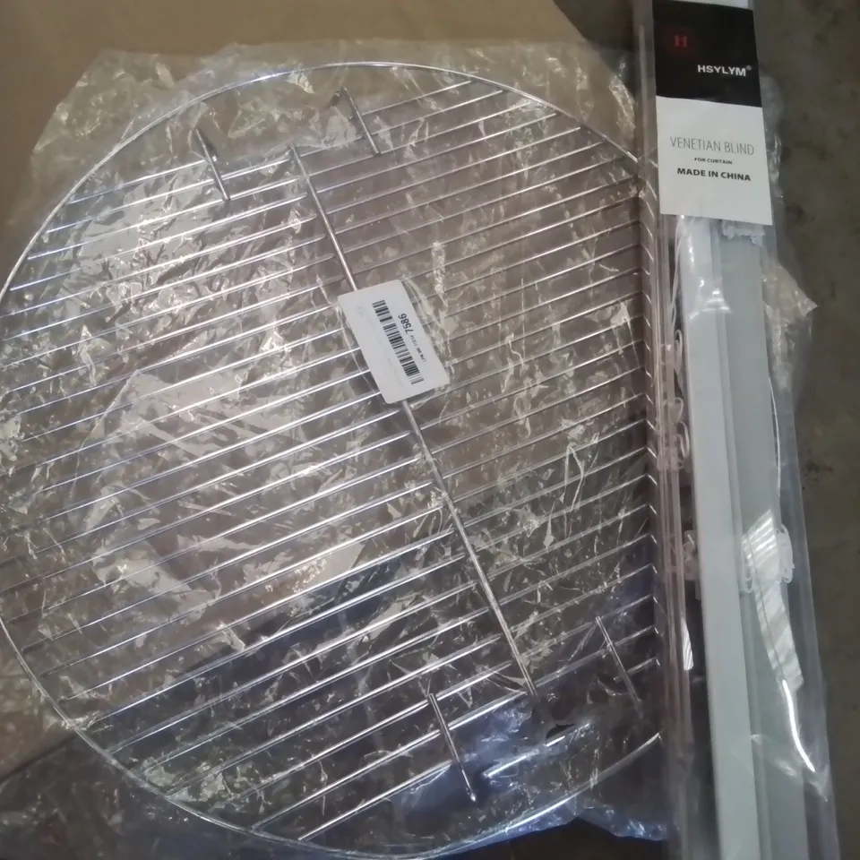 PALLET OF ASSORTED ITEMS TO INCLUDE, OVER DOOR HANGERS, COAT RACK, BBQ RACK, VENETIAN BLIND, INFLATABLE BED, AMIDA RUG.