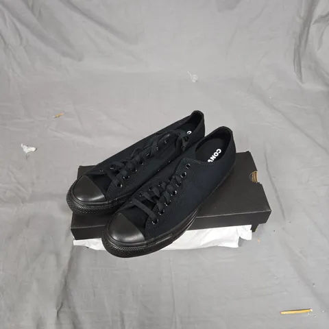 CONVERSE CHUCK TAYLOR ALL STAR BLACK MONOCHROME SNEAKERS – UK 9 (MEN'S)