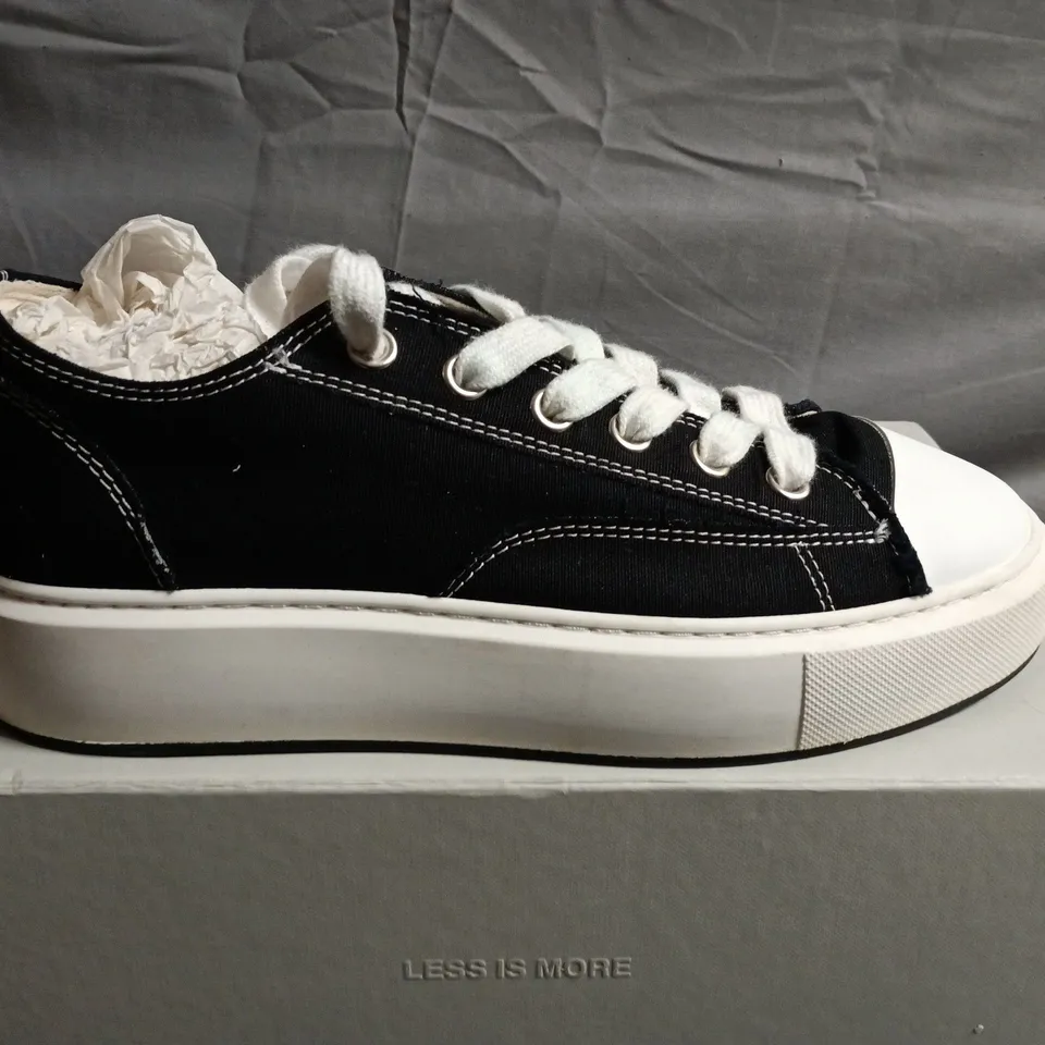 BOXED PAIR OF ARNE BLACK CANVAS HIGH-TOP SNEAKERS – UK SIZE 8