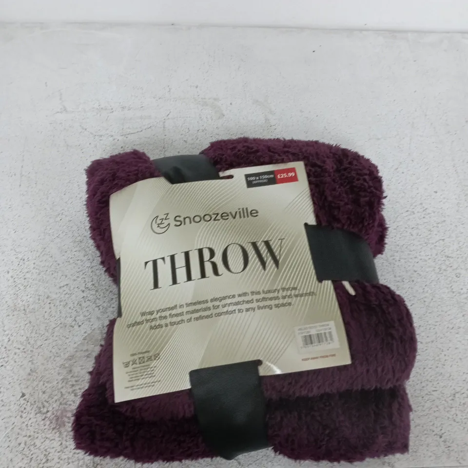 SNOOZEVILLE THROW – PURPLE PLUSH BLANKET