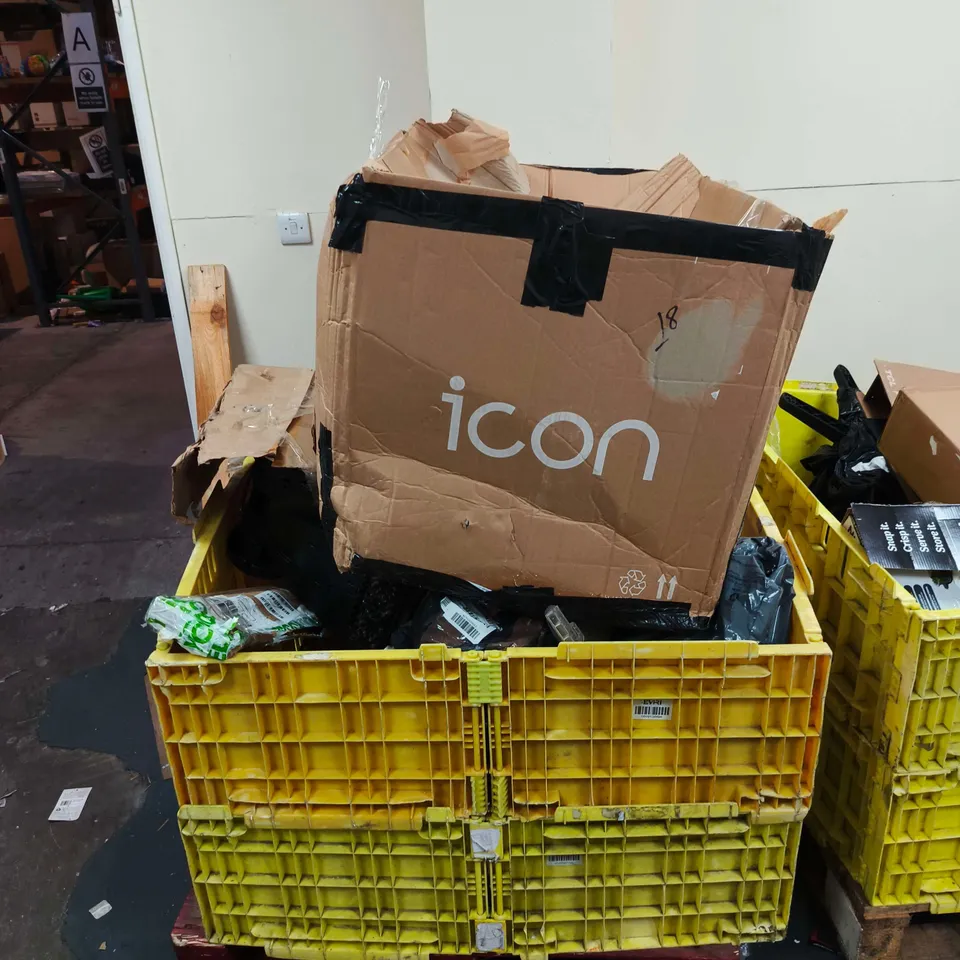 PALLET CONTAINING A LARGE AMOUNT OF DAMAGED ITEMS
