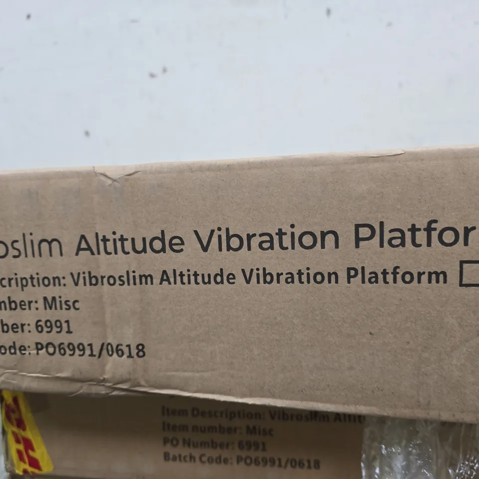 VIBROSLIM ALTITUDE VIBRATION PLATFORM IN RED – BOXED