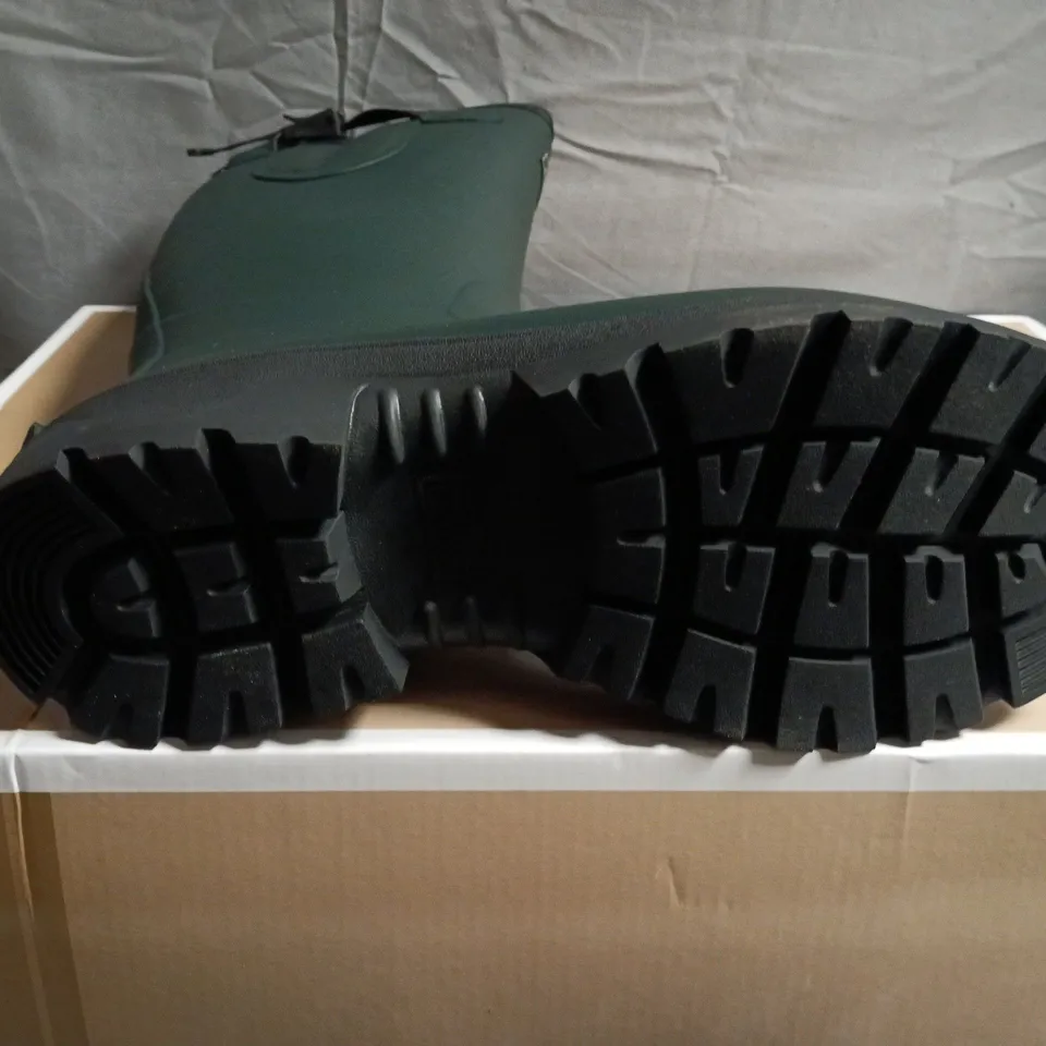 BOXED PAIR OF CALDENE WESTFIELD II WELLINGTON BOOTS – UK SIZE 9