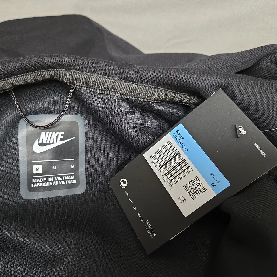 NIKE ZIP THROUGH HOODIE IN BLACK - M