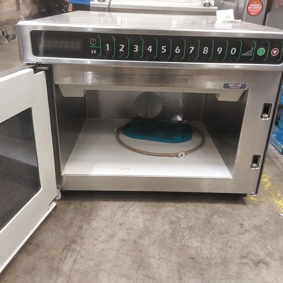 MENUMASTER DEC14E2 PROGRAMMABLE 17 LITRE 1400W COMMERCIAL MICROWAVE OVEN 