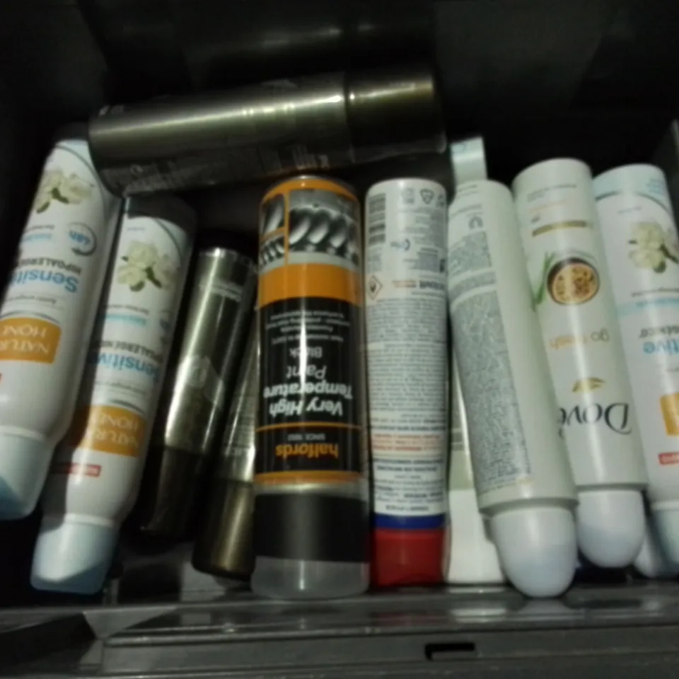 LOT OF 20 ASSORTED AEROSOLS TO INCLUDE HIGH TEMP PAINT, POLYURETHANE FINISH AND DEODORANTS - COLLECTION ONLY 