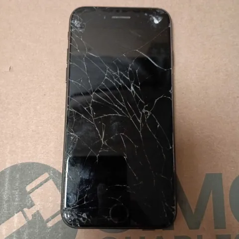 APPLE IPHONE 7 (A1778)