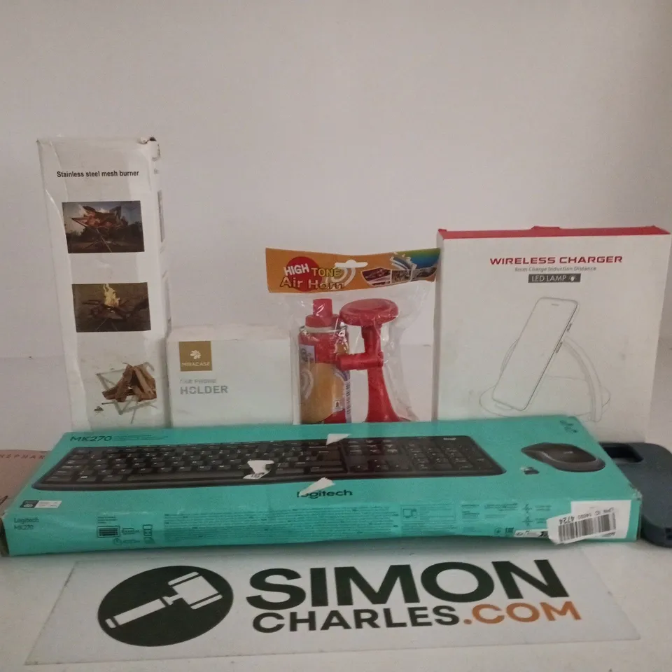 BOX OF APPROXIMATELY 10 ASSORTED ITEMS INCLUDING HIGH TONE AIR HORN, MIRACASE CAR PHONE HOLDER AND WIRELESS CHARGER