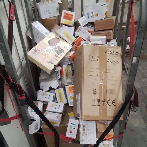 LOT CONTAINING LARGE AMOUNT OF VARIOUS ASSORTED BOXED LIGHT BULBS