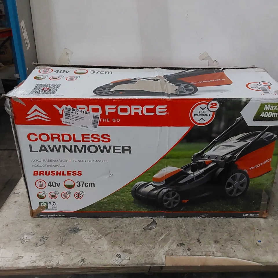 BOXED YARD FORCE 40V 37CM CORDLESS LAWNMOWER 