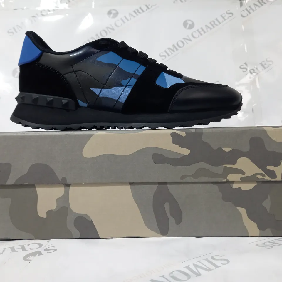 BOXED PAIR OF VALENTINO GARAVANI SHOES IN BLACK/BLUE CAMO EU SIZE 42