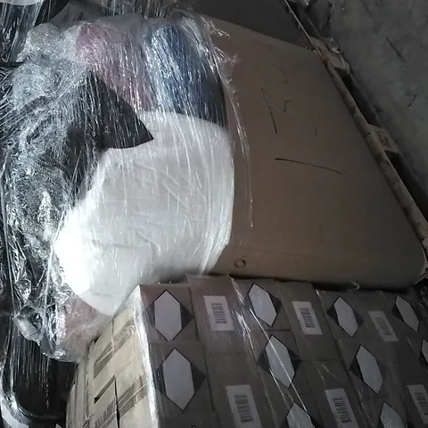 PALLET OF ASSORTED ITEMS INCLUDING FOGARTY SUPER FULL DUVET, LITSPOT MEMORY FOAM PILLOW, NOFFA PILLOW, GIRD PILLOW