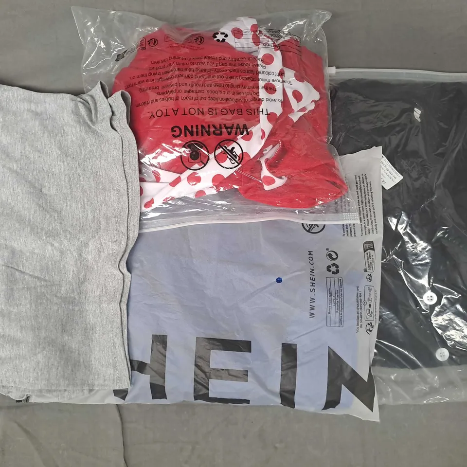 BOX OF APPROXIMATELY 20 ASSORTED CLOTHING AND FASHION ITEMS IN VARIOUS STYLES AND SIZES TO INCLUDE CASUAL CLASSICS, ETC