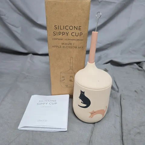 LIEWOOD SILICONE SIPPY CUP WITH CLEANING BRUSH – BEIGE CAT DESIGN