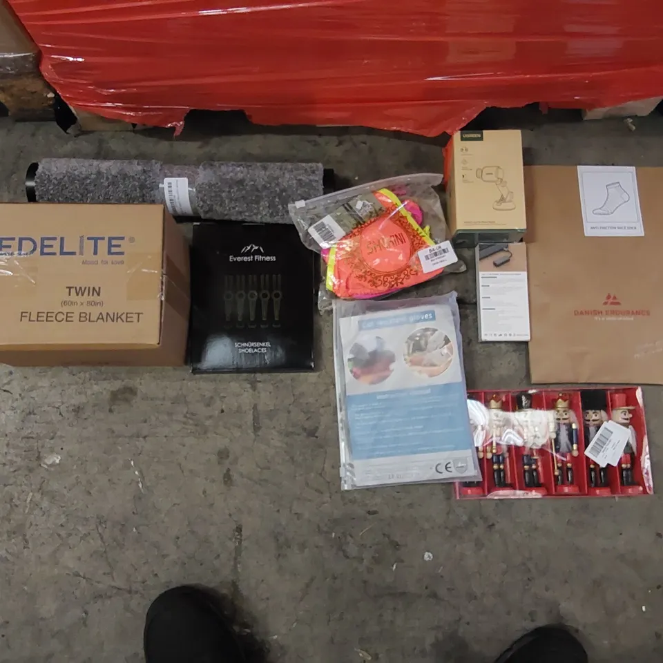PALLET OF ASSORTED ITEMS INCLUDING: FLOOR MAT, BIKINIS, SHOE LACES, CUT RESISTANT GLOVES, USBC TO ETHERNET ADAPTER, CHRISTMAS DECORATIONS, FLEECE BLANKETS, PHONE MOUNTS, RUNNING SOCKS
