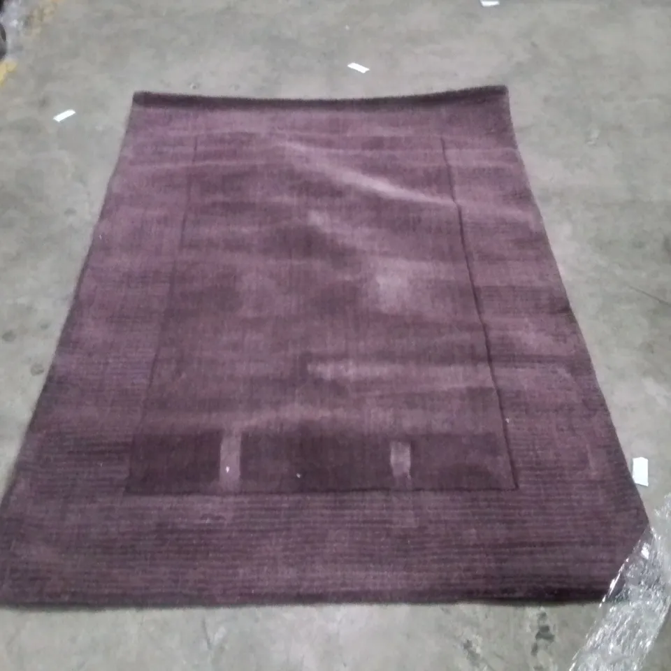 QUALITY DESIGNER AREA RUG - APPROXIMATELY 170X120CM