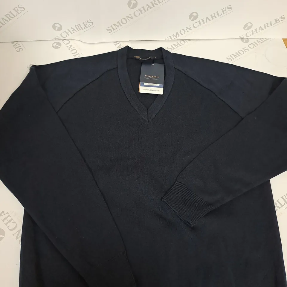 STEVENSONS ACRYLIC V NECK JUMPER SIZE 40"