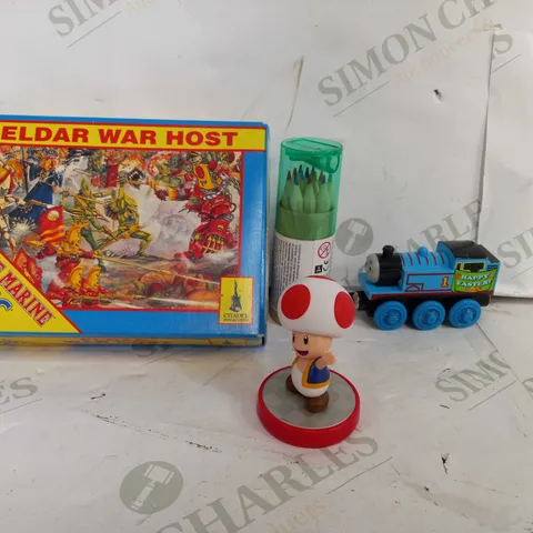 BOX OF APPROX 20 ASSORTED TOYS TO INCLUDE - SUPER MARIO MINI TOAD - THOMAS THE TANK ENGINE EASTER - 12 COLOURED PENCILS ECT