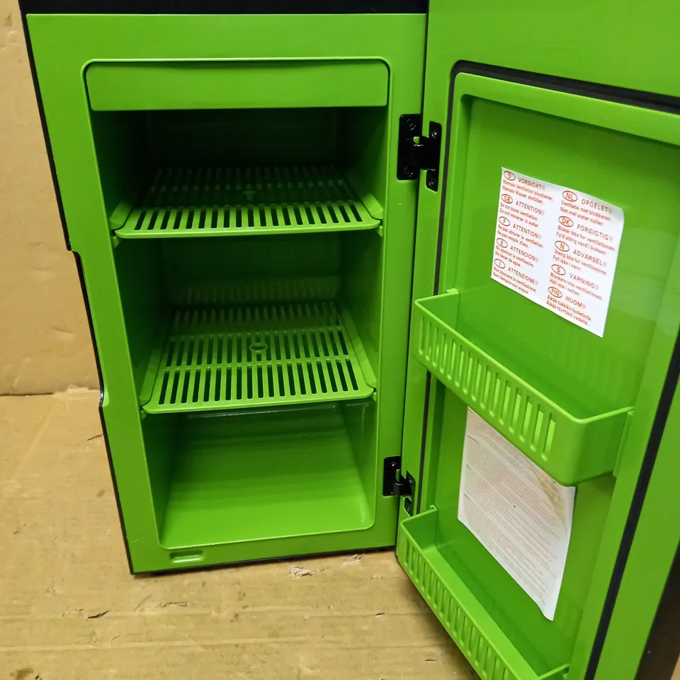 XBOX SERIES X REPLICA MINI FRIDGE THERMOELECTRIC COOLER 1.5:1