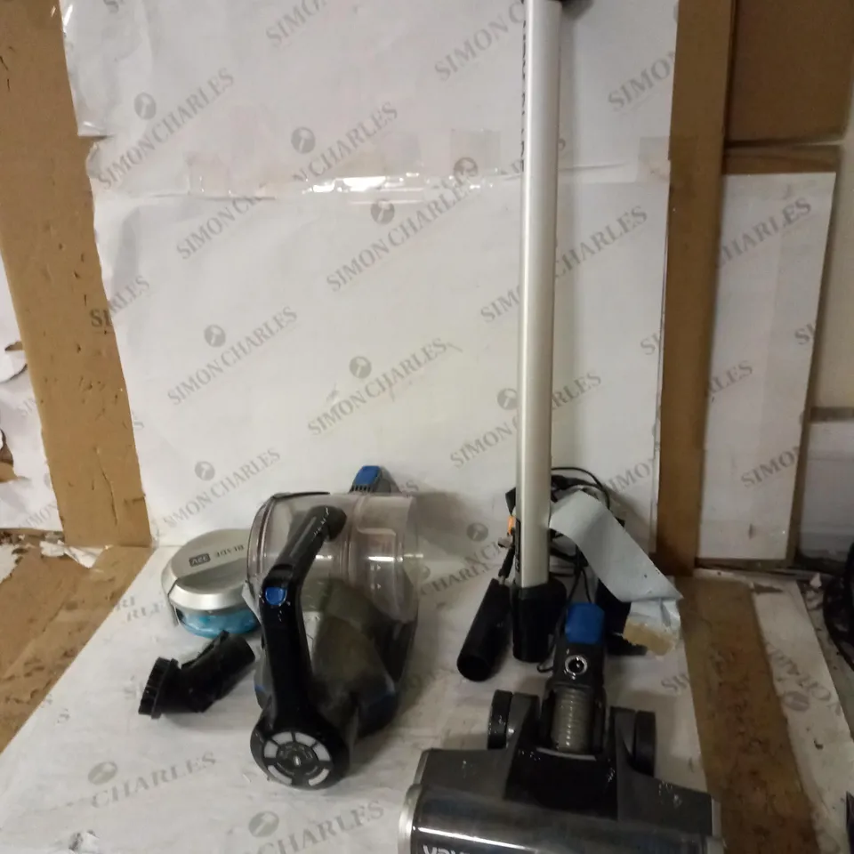 VAX BLADE 32 V CORDLESS VACUUM CLEANER 