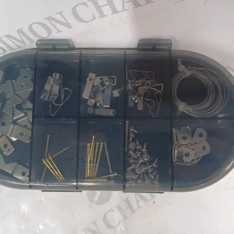 BOXED BUILDCRAFT PICTURE HANGING & LEVELING TOOL