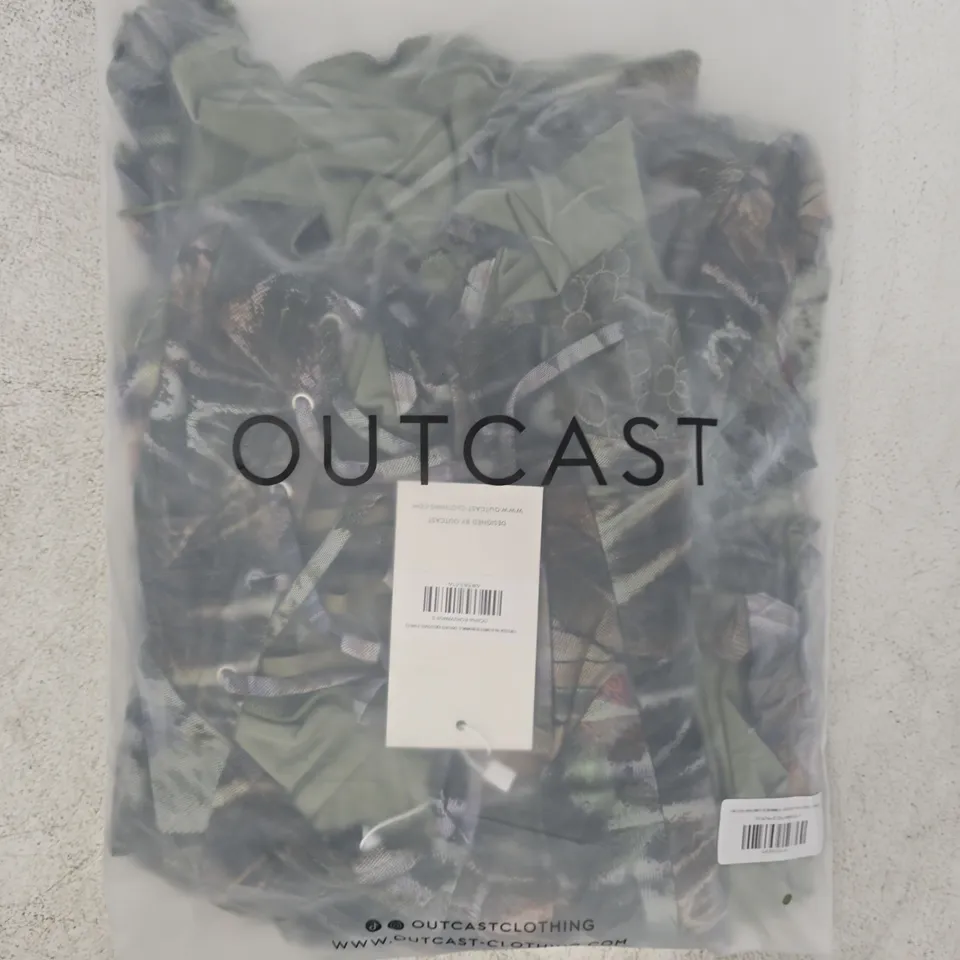 BAGGED OUTCAST CRESSIDA MAXI DRESS IN GREEN/MULTI SIZE SMALL