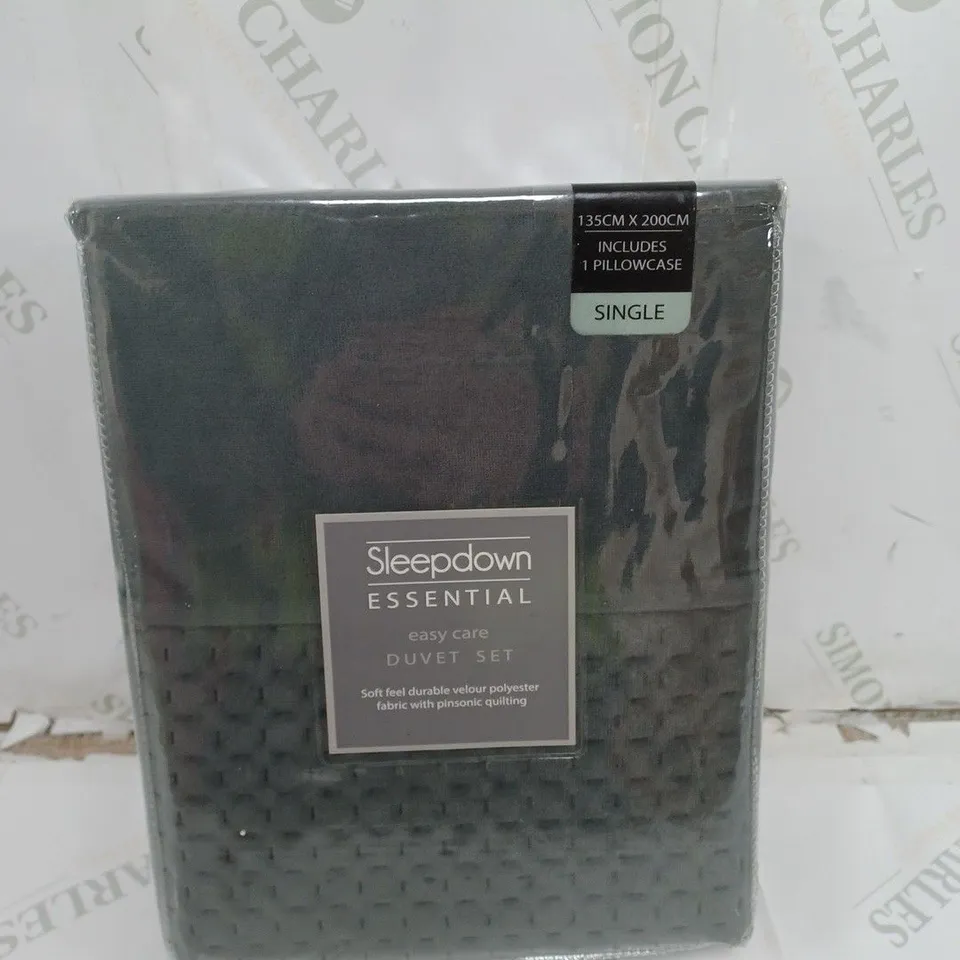 SLEEPDOWN ESSENTIAL EASY CARE DUVET SET 