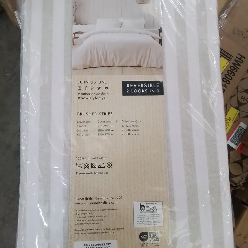 BAGGED QUALITY CATHERINE LANDSFIELD REVERSIBLE KINGSIZE DUVET SET